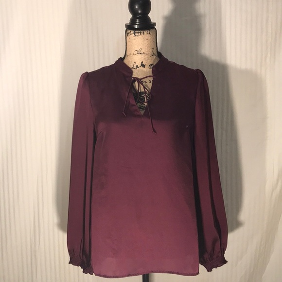 •CLEAR-OUT•3/18 Loft key hole tie at neck blouse - Picture 1 of 5